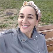 J'éprouve de la joie à transmette différents moyens de se relier à sa voix, son souffle et à son corps